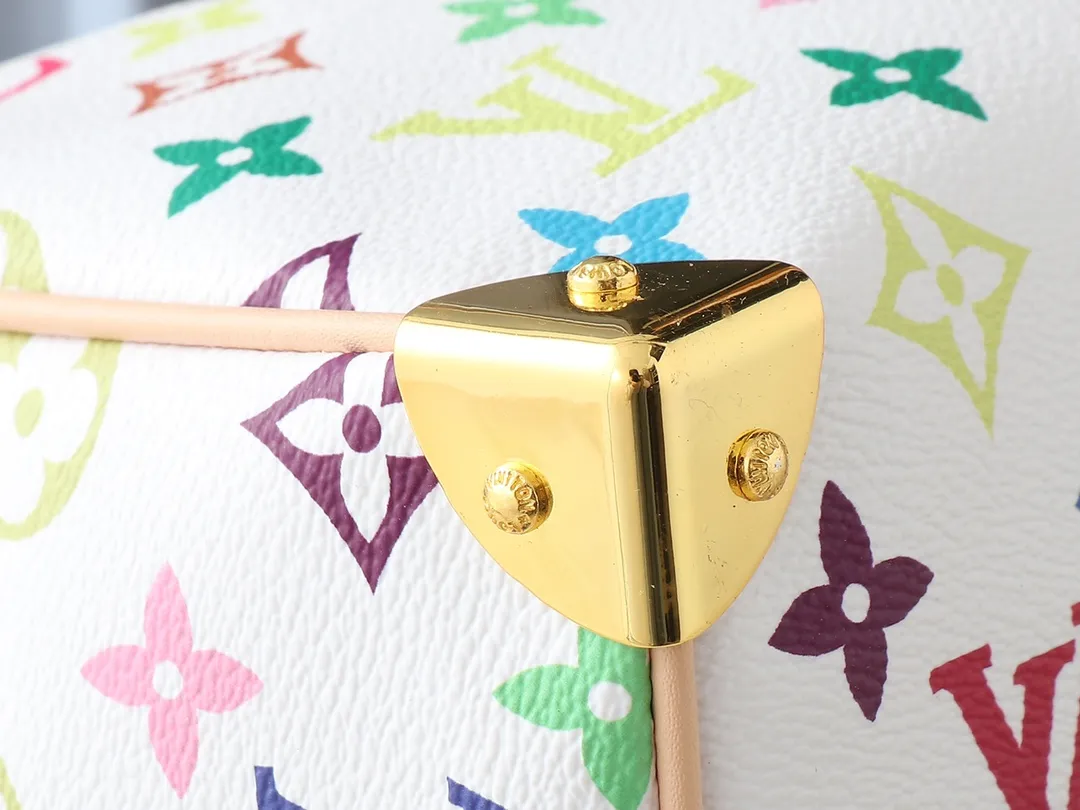 💰300💰Upgraded original version M13805 M13257 M40391 lv Murakami Takashi co-branded NANOSPEEDY handbag This Nano Speedy handbag combines Monogram canvas and cow leather trim printing, with 33 colorful colors to interpret white tricolor and black tricolor. It has been launched in twelve sections and is very popular around the world and is loved by celebrities and celebrities. 30.0 x 21.0 x 17.0 cm