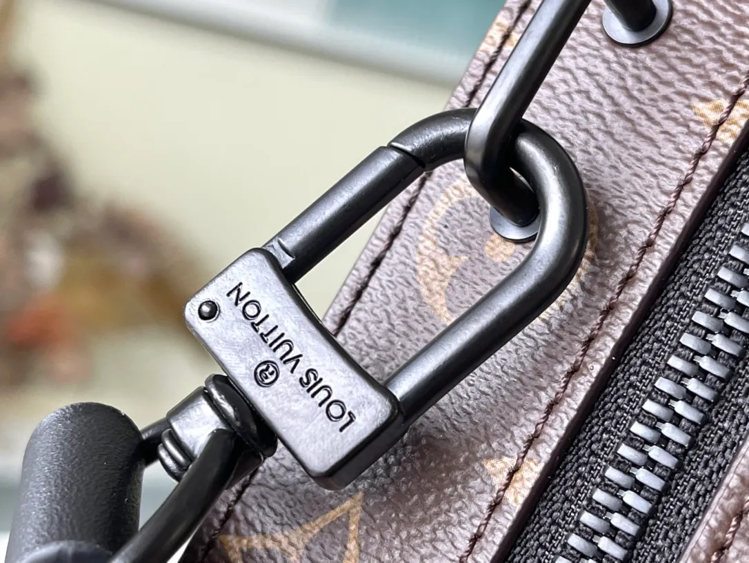 💰940 Top Original Order M45935 Presbyopia This Handle Soft Trunk handbag is made of the iconic Monogram Macassar canvas, combined with rivet corners and leather reinforced straps, evoking the memory of the brand's box-making tradition. The sleek construction and detachable shoulder strap make it easy to carry small electronic devices and personal needs. The wide mouth design makes it easy to access items. Dimensions: 21.5 x 15 x 7 cm