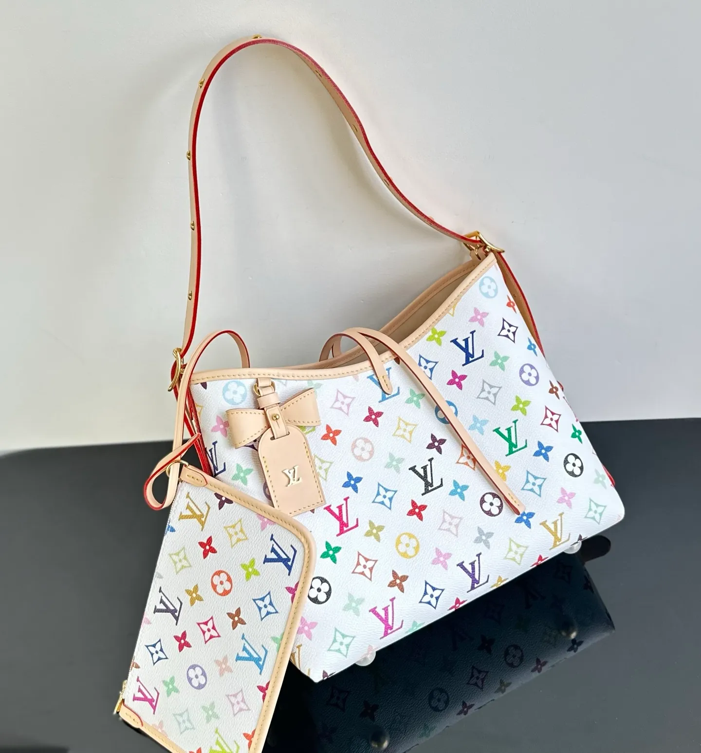 💰2100{Authentic grade}MB original leather M13661 white three-color Carryall small handbag, exclusive channel goods, detailed real photos! MB lies in quality, hardware, fabrics, handwork, oiled edges, A-grade high-quality products, comprehensive upgrades, the photos are consistent with the products, 360 degrees without blind spots, take a look at it. Size: 29.0×12.0×24.0 cm110