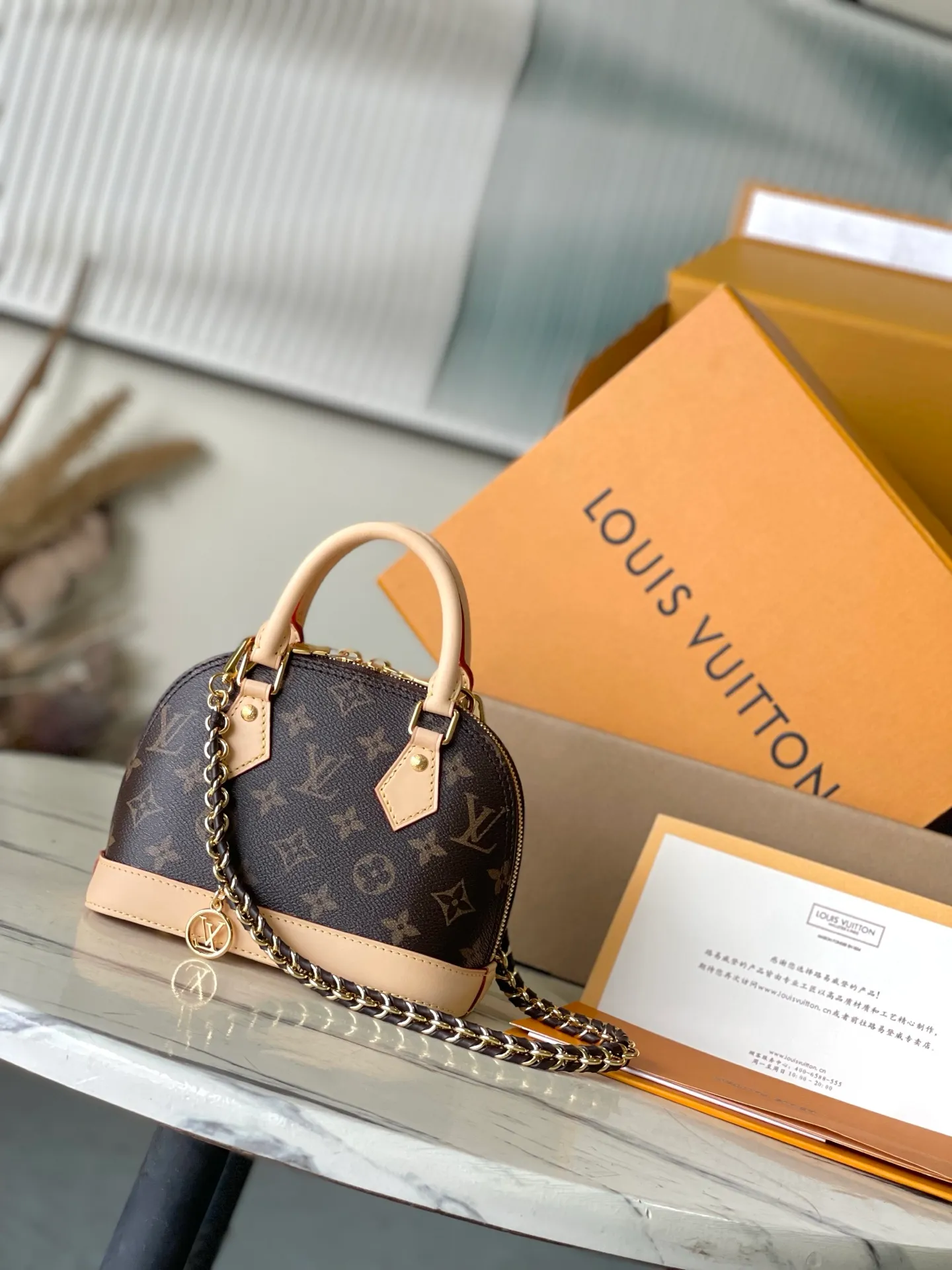 💰1160 Top original model Alma mini handbag Model: M14933 Material: A-grade all-steel hardware, imported original fabric Size: 18*12*8CM