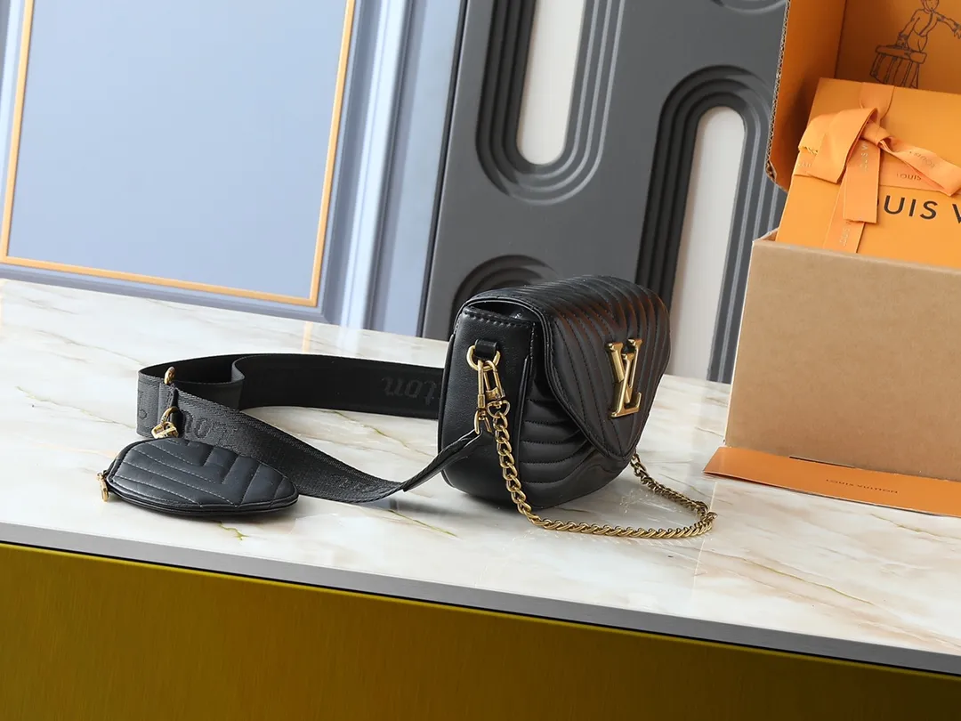 💰220💰Upgraded from the original M53936 M56461 M56466 M56471 M56468 Multi Pochette New The Wave handbag is made of smooth and soft quilted calf leather. It has a dynamic design, adjustable shoulder straps, antique gold metal accessories, bronze gold chain inscriptions and striped jacquard shoulder straps. It can be worn cross-body to provide a variety of carrying methods. The coin-shaped round bag on the shoulder strap can hold keys, change, etc. Size:19/14/5cm