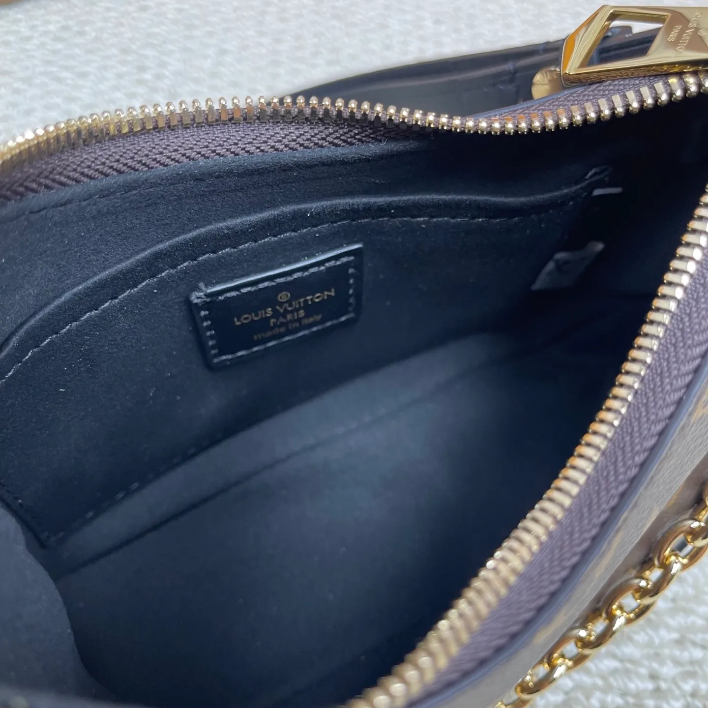 [Upgraded version] P480💰Upgraded version ·High quality·Steel version·With complete packaging💖New horns·BBM45800❣️Boulogne handbag is made of classic Monogram canvas, equipped with double zippers and a spacious inner patch pocket that can accommodate iPhone 12 Pro mobile phone. The shoulder strap allows for long or short shoulder and cross-body wear options, and can be removed to transform into a small chain bag or clutch. 19*14*7.5