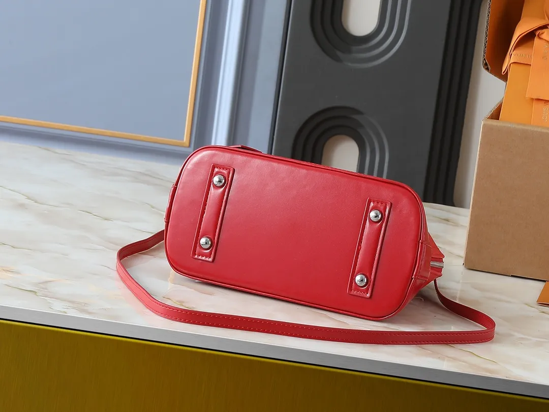 💰240💰Upgraded original M41160 M41327 M40855 M40862 M53152 This Alma BB handbag is based on a classic Louis Vuitton bag designed in 1934 with an Art Deco style. In 2010, on the occasion of the 20th anniversary of the official launch of the Alma bag, a mini model was specially designed for the daughter of the woman who owns this bag. The Alma BB bag features a removable shoulder strap for lightweight cross-body wear. A new and stylish take on a classic shape, this bag in Epi leather is available in a range of bright, vibrant colors. Size: 25×19×12cm