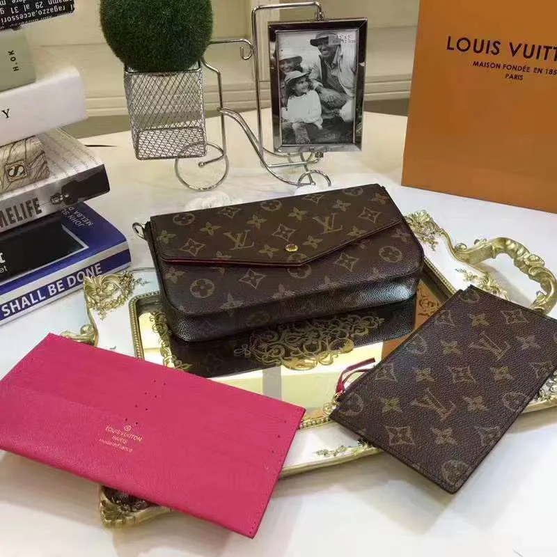 All categories Official website "Brand Women's Bags" Women's Bags 💙 LV 2022 official new LV three-piece handbag wholesale 5800800 High quality Size: 21-11-2CM