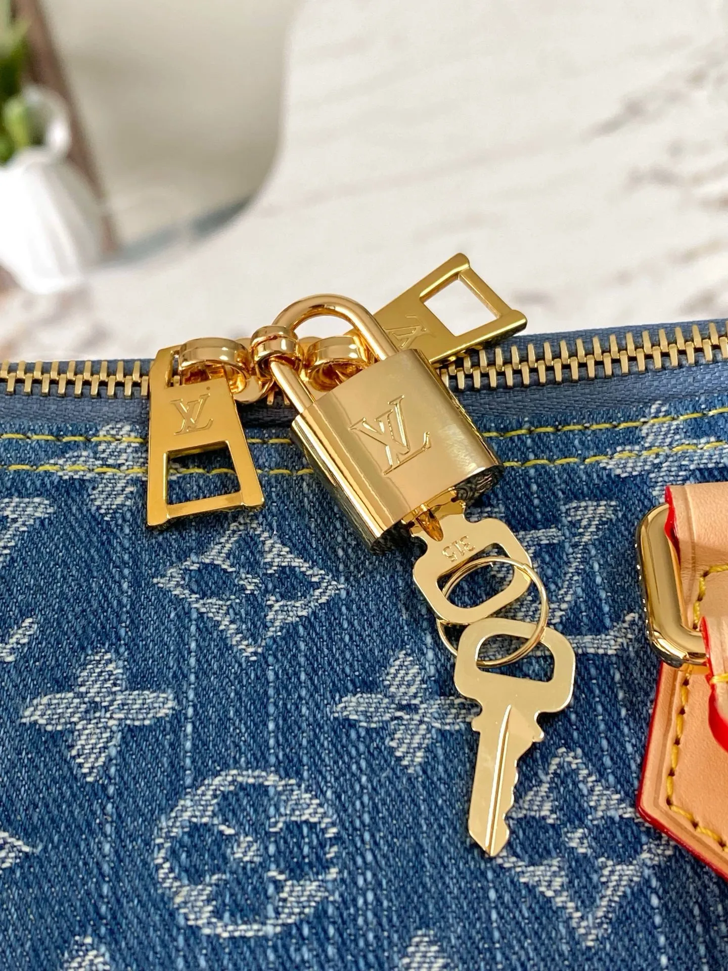 All Categories Official Website "Brand Women's Bags" Women's Bags 💙 LV 2026 New LV Crossbody Bag