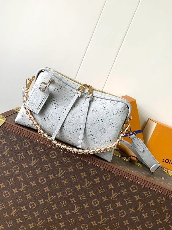 All Categories Official Website "Brand Women's Bags" Women's Bags 💙 LV 2026 New LV Crossbody Bag