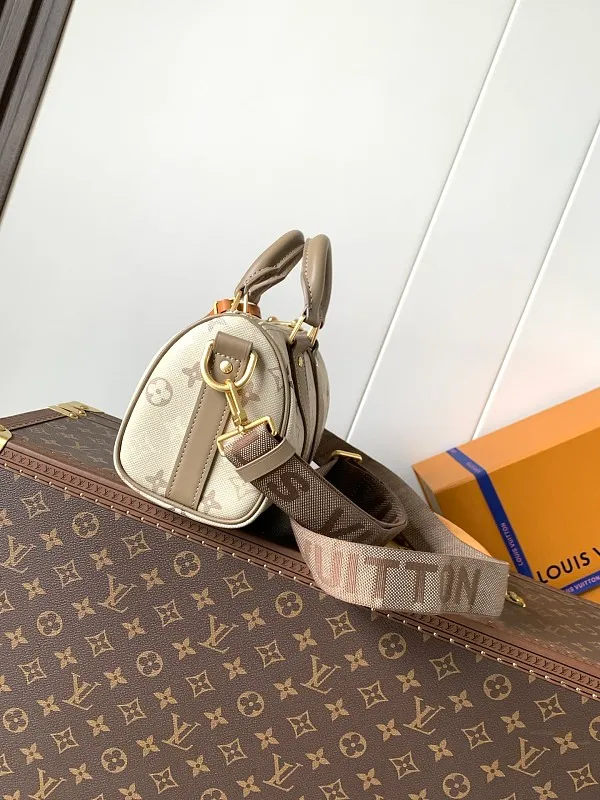 All Categories Official Website "Brand Women's Bags" Women's Bags 💙 LV 2026 New LV Crossbody Bag