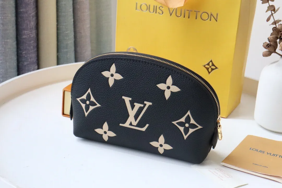 All Categories Official Website "Brand Women's Bags" Women's Bags 💙 LV 2025 New LV Cosmetic Bag