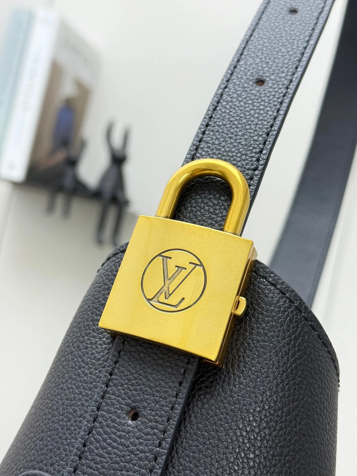 All Categories Official Website "Brand Women's Bags" Women's Bags 💙 LV 2025 New LV Crossbody Bag