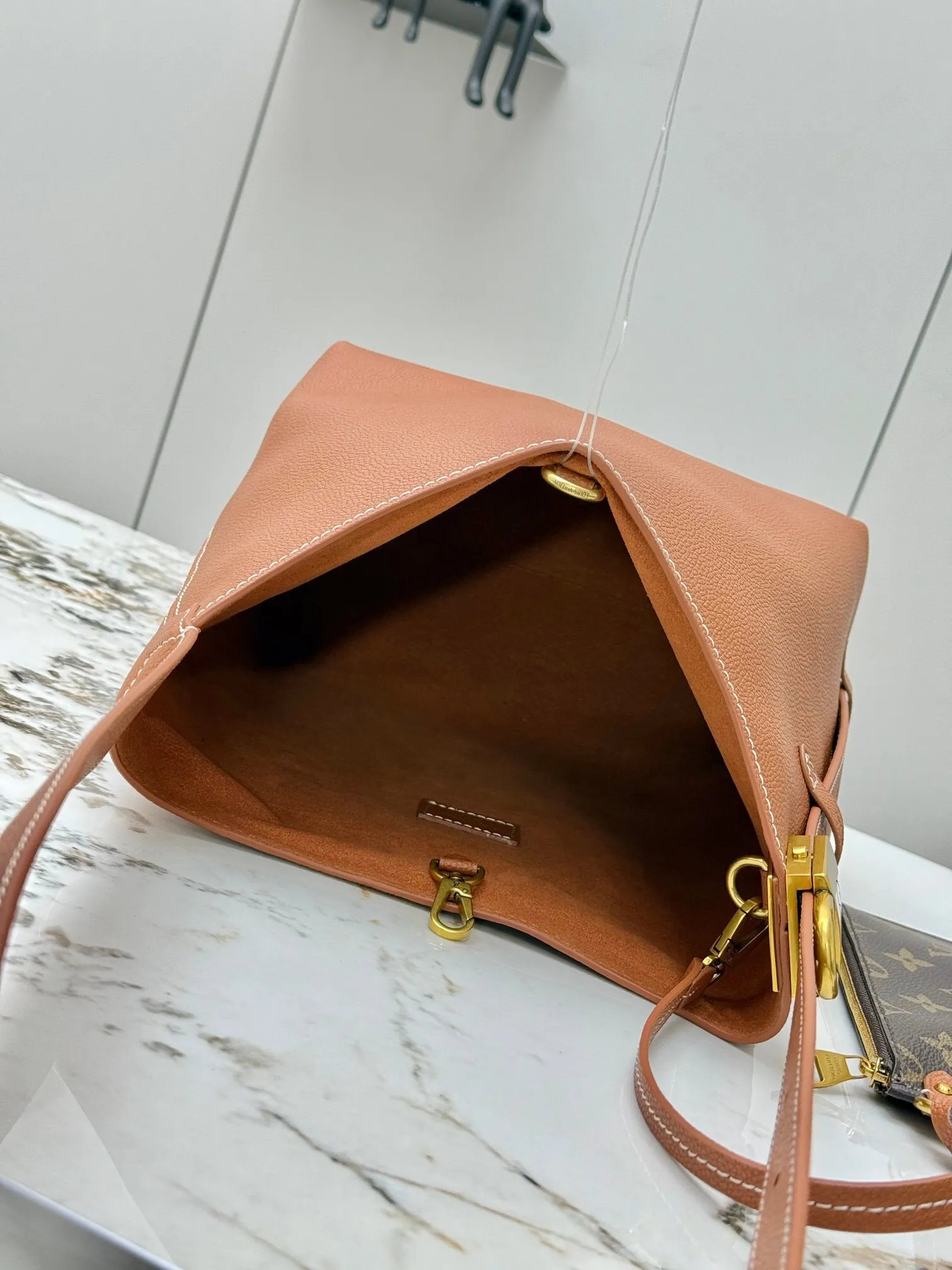 All Categories Official Website "Brand Women's Bags" Women's Bags 💙 LV 2025 New LV Crossbody Bag