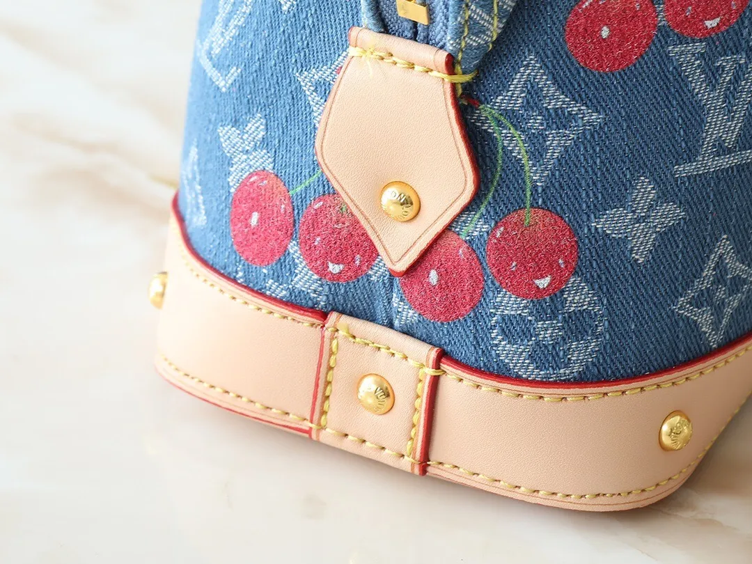 All Categories Official Website "Brand Women's Bags" Women's Bags 💙 LV 2025 New LV Cosmetic Bag