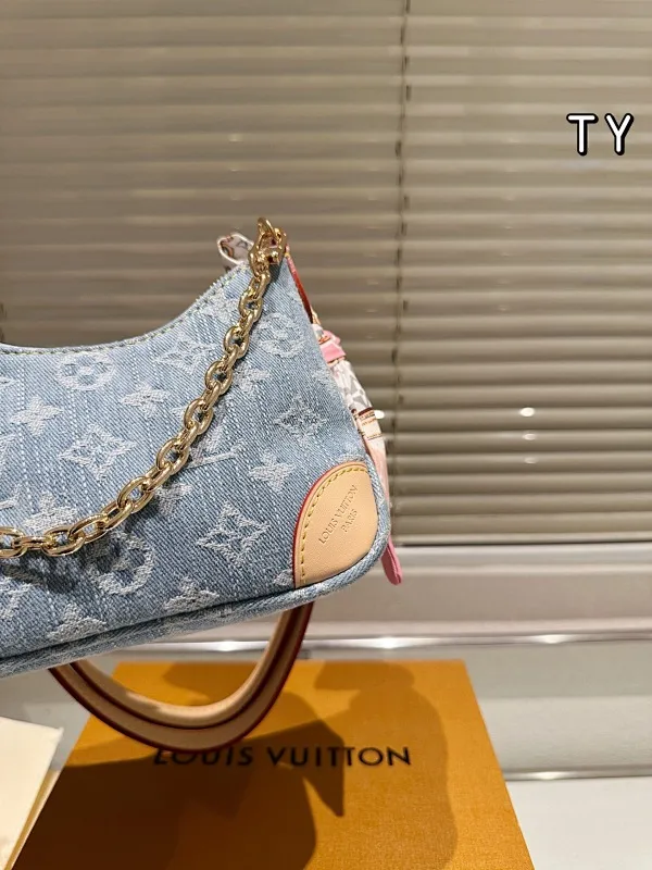 All categories Official website "Brand Women's Bags" Women's Bags 💙 LV 2025 new LV armpit bag