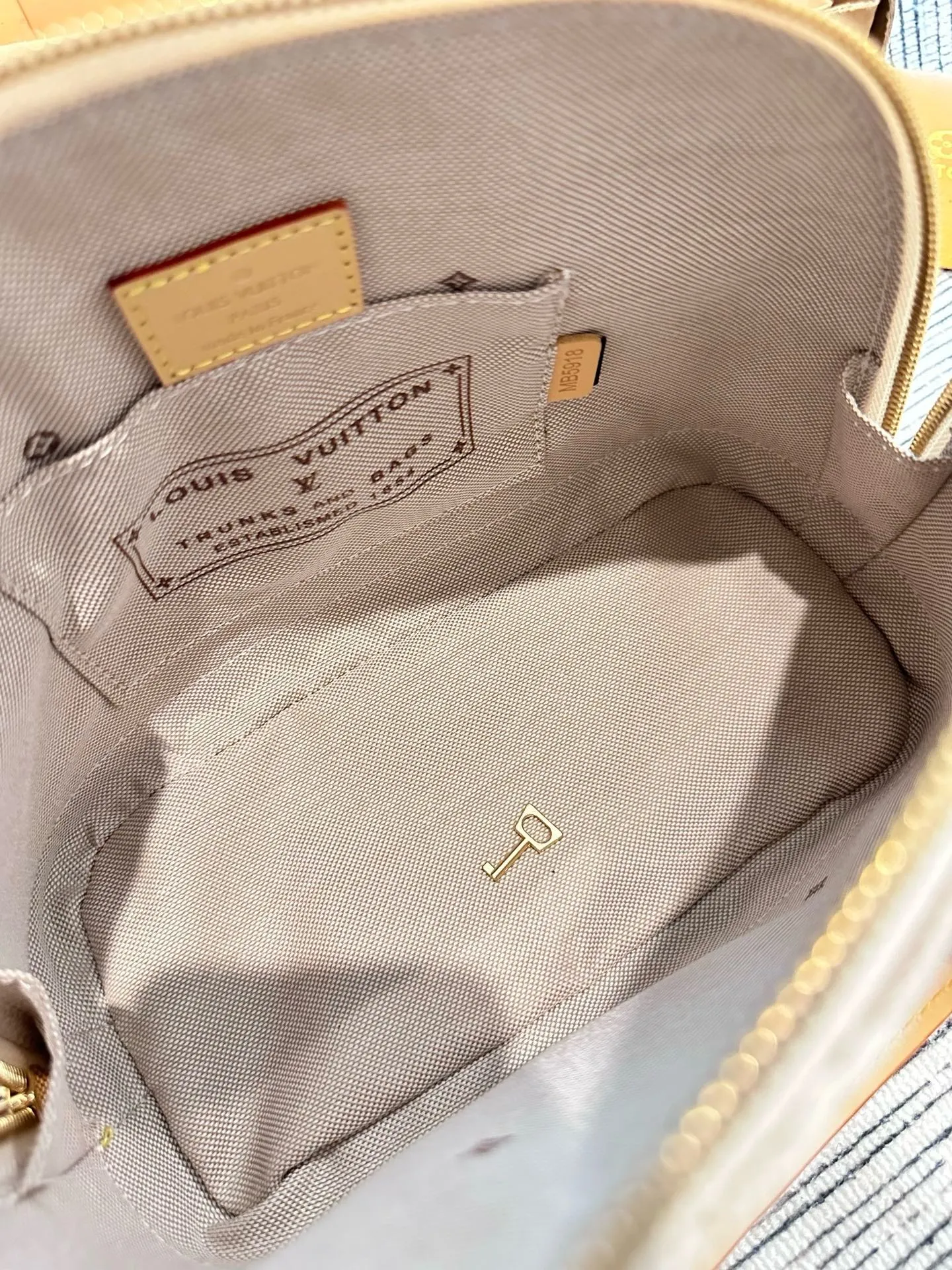 All Categories Official Website "Brand Women's Bags" Women's Bags 💙 LV 2026 New LV Crossbody Bag