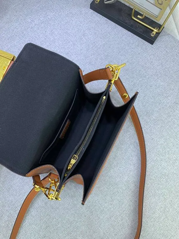 All Categories Official Website "Brand Women's Bags" Women's Bags 💙 LV 2023 New LV Crossbody Bag Wholesale