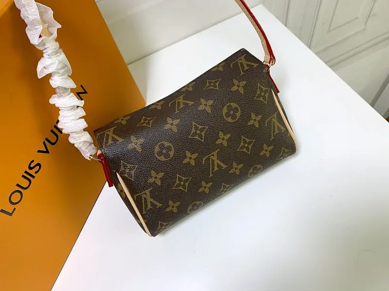 All Categories Official Website "Brand Women's Bags" Women's Bags 💙 LV 2026 New LV Crossbody Bag