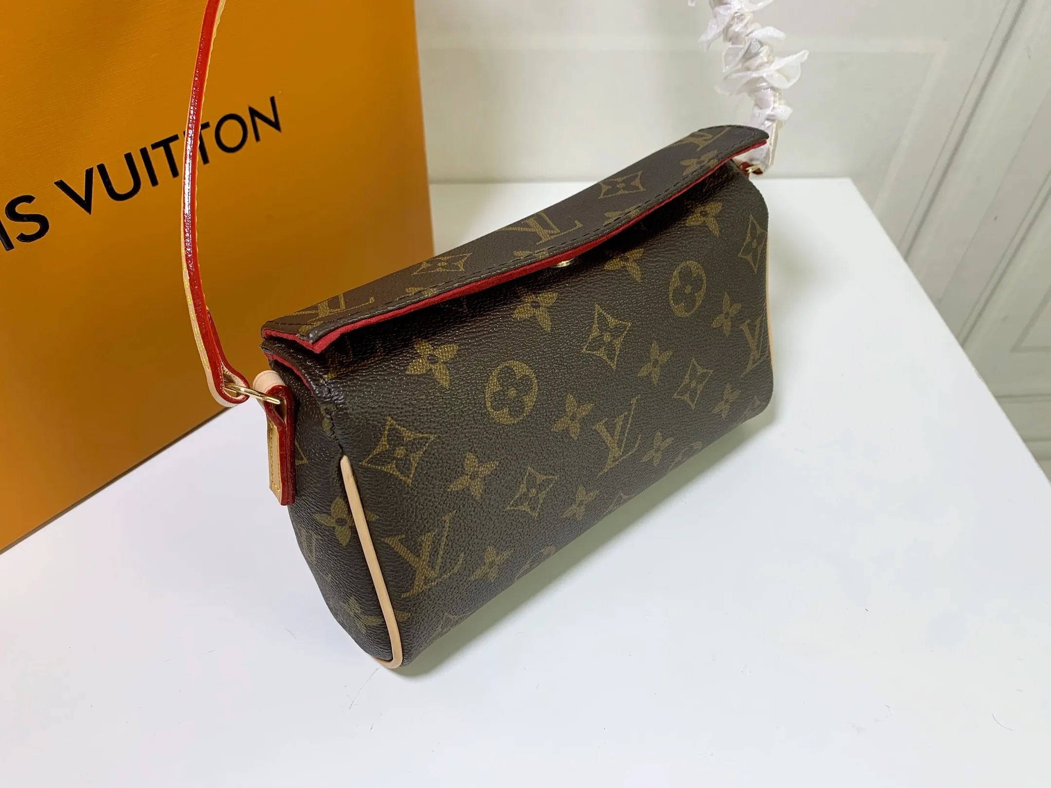 All Categories Official Website "Brand Women's Bags" Women's Bags 💙 LV 2026 New LV Crossbody Bag