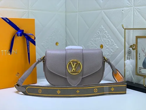 All Categories Official Website "Brand Women's Bags" Women's Bags 💙 LV Pont9 pebbled messenger bag LV PONT 9 SOF, injects an elegant atmosphere with the LV Circle logo derived from the brand archives. Monogram flower clusters are hidden under the flap, and Monogram flowers bloom on the shoulder straps. Medium size 25x17.5