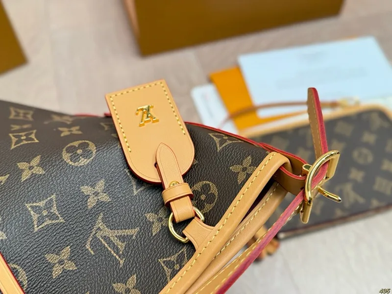 All Categories Official Website "Brand Women's Bags" Women's Bags 💙 LV 2025 New LV Crossbody Bag