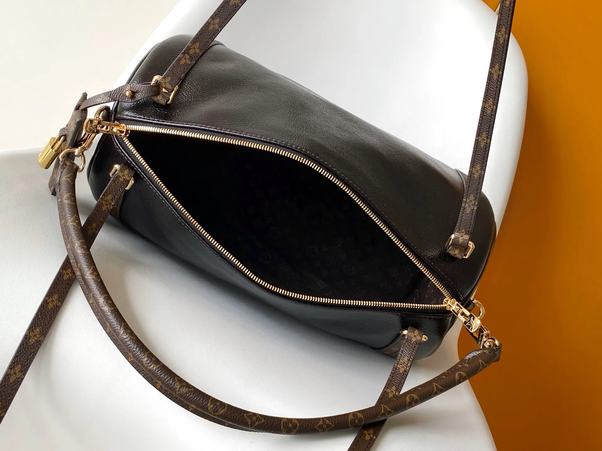 All Categories Official Website "Brand Women's Bags" Women's Bags 💙 LV 2026 New LV Crossbody Bag