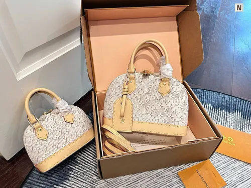 All Categories Official Website "Brand Women's Bags" Women's Bags 💙 LV 2026 New LV Crossbody Bag