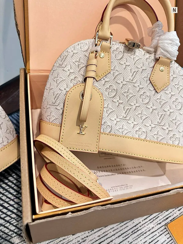 All Categories Official Website "Brand Women's Bags" Women's Bags 💙 LV 2026 New LV Crossbody Bag