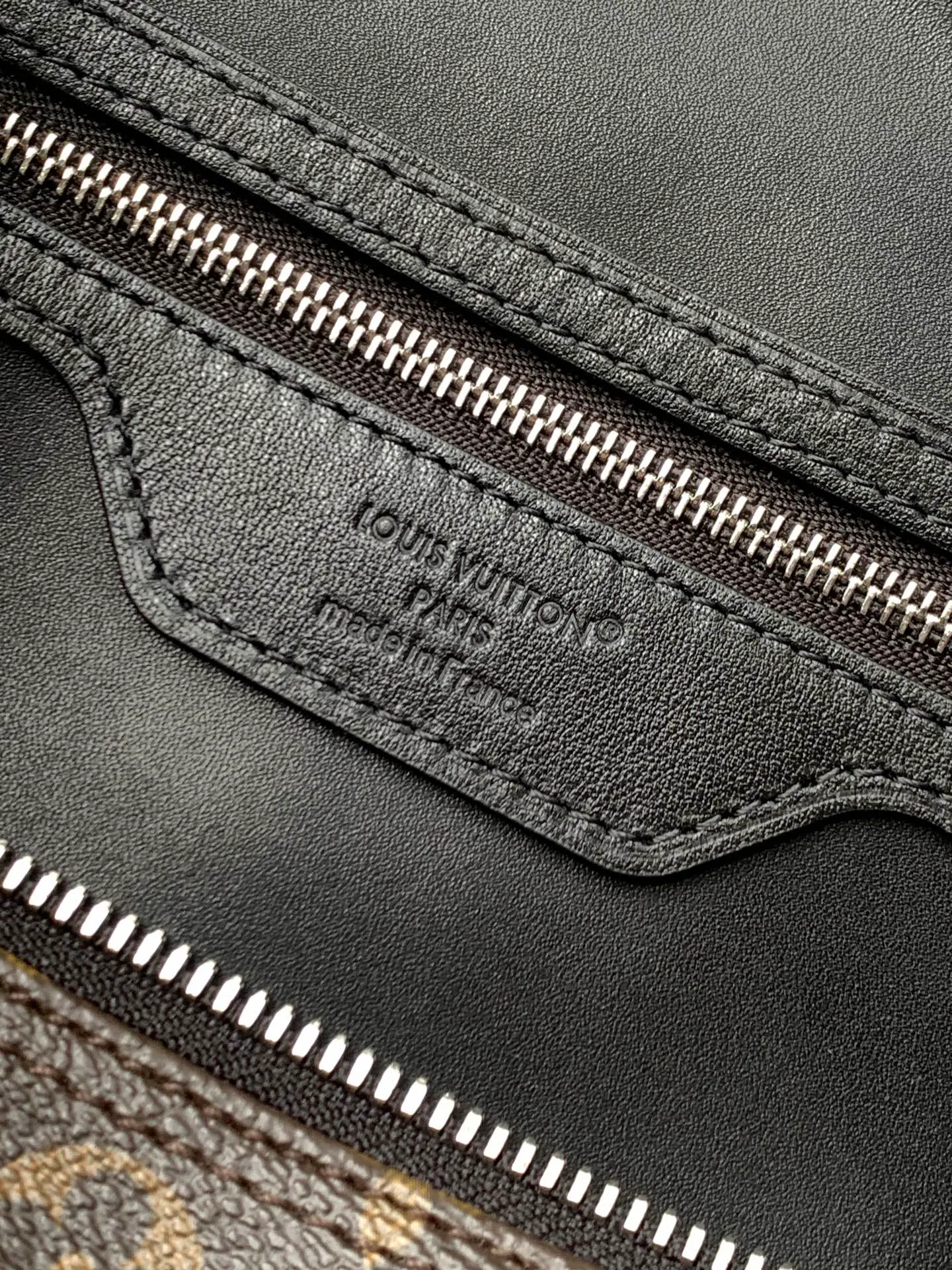 All categories Official website "Brand Women's Bags" Women's Bags 💙 LV 2026 new LV hand-held crossbody bag