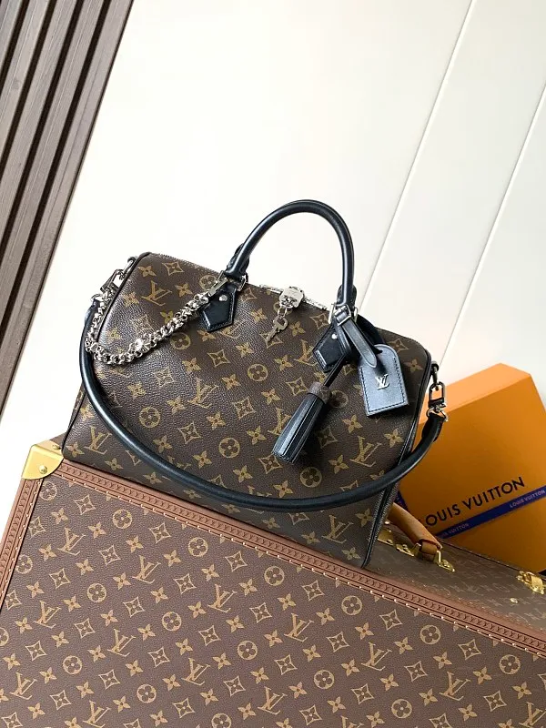 All categories Official website "Brand Women's Bags" Women's Bags 💙 LV 2026 new LV hand-held crossbody bag