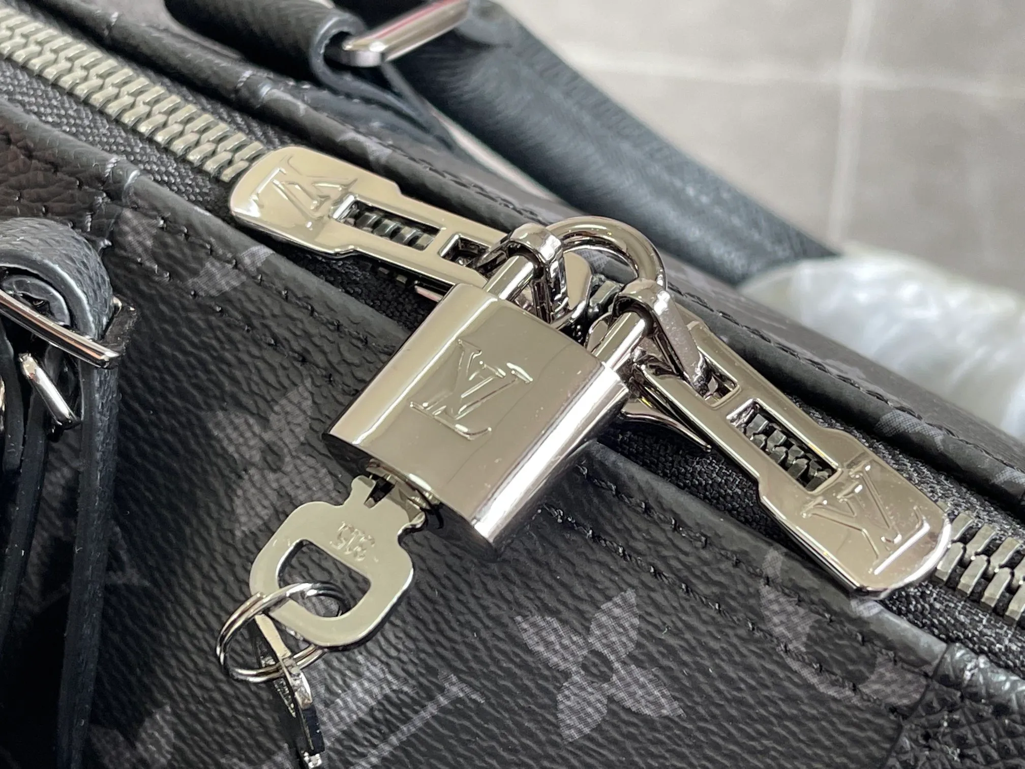 All categories 💚 Authentic bags 💚 LV LV new travel bag