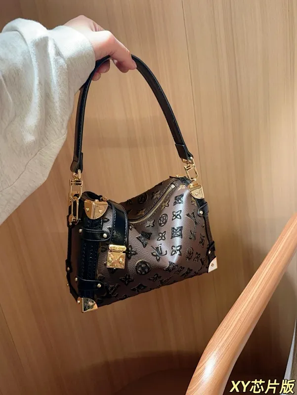 All categories Official website "Brand Women's Bags" Women's Bags 💙 LV 2025 new LV armpit bag