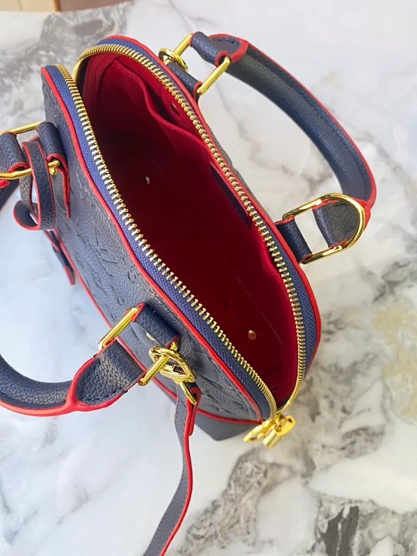 All categories Official website "Brand Women's Bags" Women's Bags 💙 LV 2022 official new LV handbag wholesale 58001800 High quality Size: 25-18-12 CM