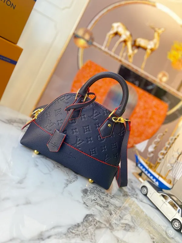 All categories Official website "Brand Women's Bags" Women's Bags 💙 LV 2022 official new LV handbag wholesale 58001800 High quality Size: 25-18-12 CM