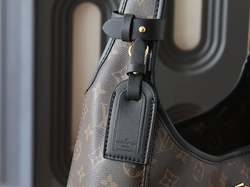 All categories Official website "Brand Women's Bags" Women's Bags 💙 LV 2025 new LV armpit bag