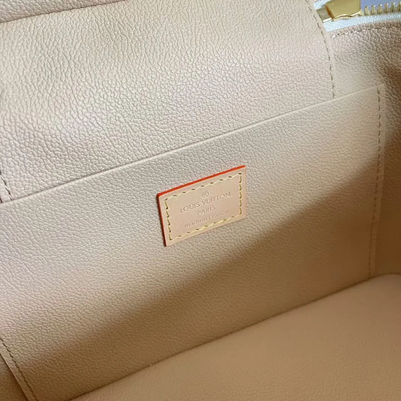 All Categories Official Website "Brand Women's Bags" Women's Bags 💙 LV 2026 New LV Crossbody Bag