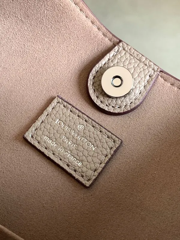 All Categories Official Website "Brand Women's Bags" Women's Bags 💙 LV 2026 New LV Crossbody Bag