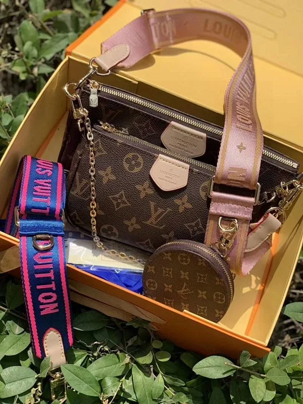 All categories Official website "Brand Women's Bags" Women's Bags 💙 LV fine imitation LV, high imitation LV bags, LV crossbody bags, 2023 official latest version LV crossbody bag three-piece set, LV bag factory, bag recommendations, size: 24-13-4.5 19.5-11-4 9.5-2CM