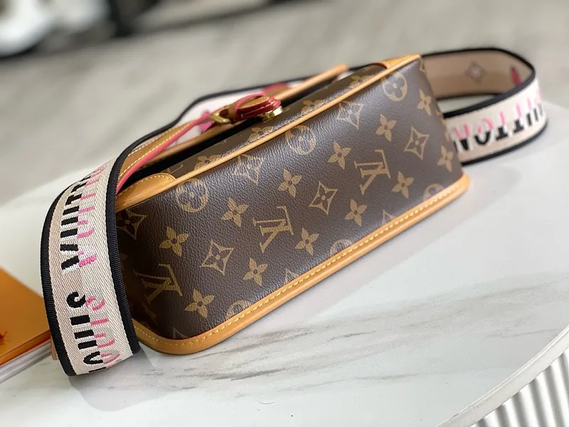 All Categories 💚 Authentic Grade Bags 💚 LV 2026 New LV Top Replica Crossbody Shoulder Bag