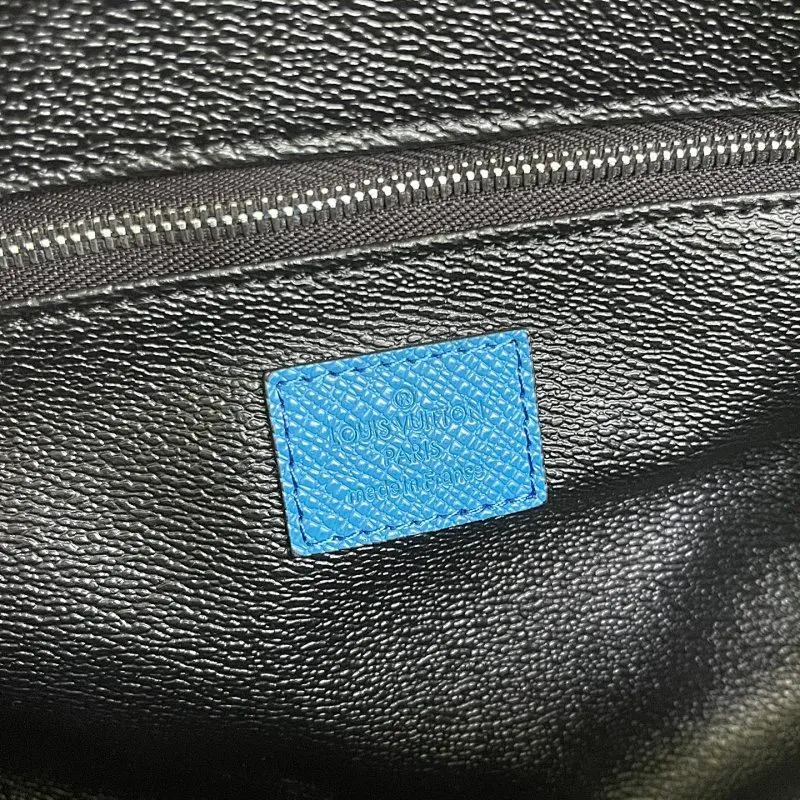 All categories Official website "Brand Women's Bags" Women's Bags 💙 LV 2025 new LV toiletry bag