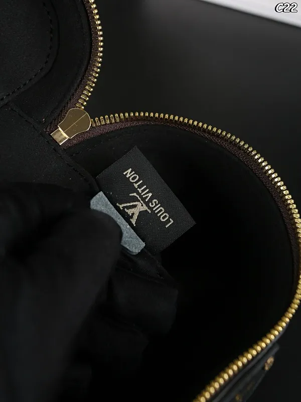 All Categories Official Website "Brand Women's Bags" Women's Bags 💙 LV 2025 New LV Crossbody Bag