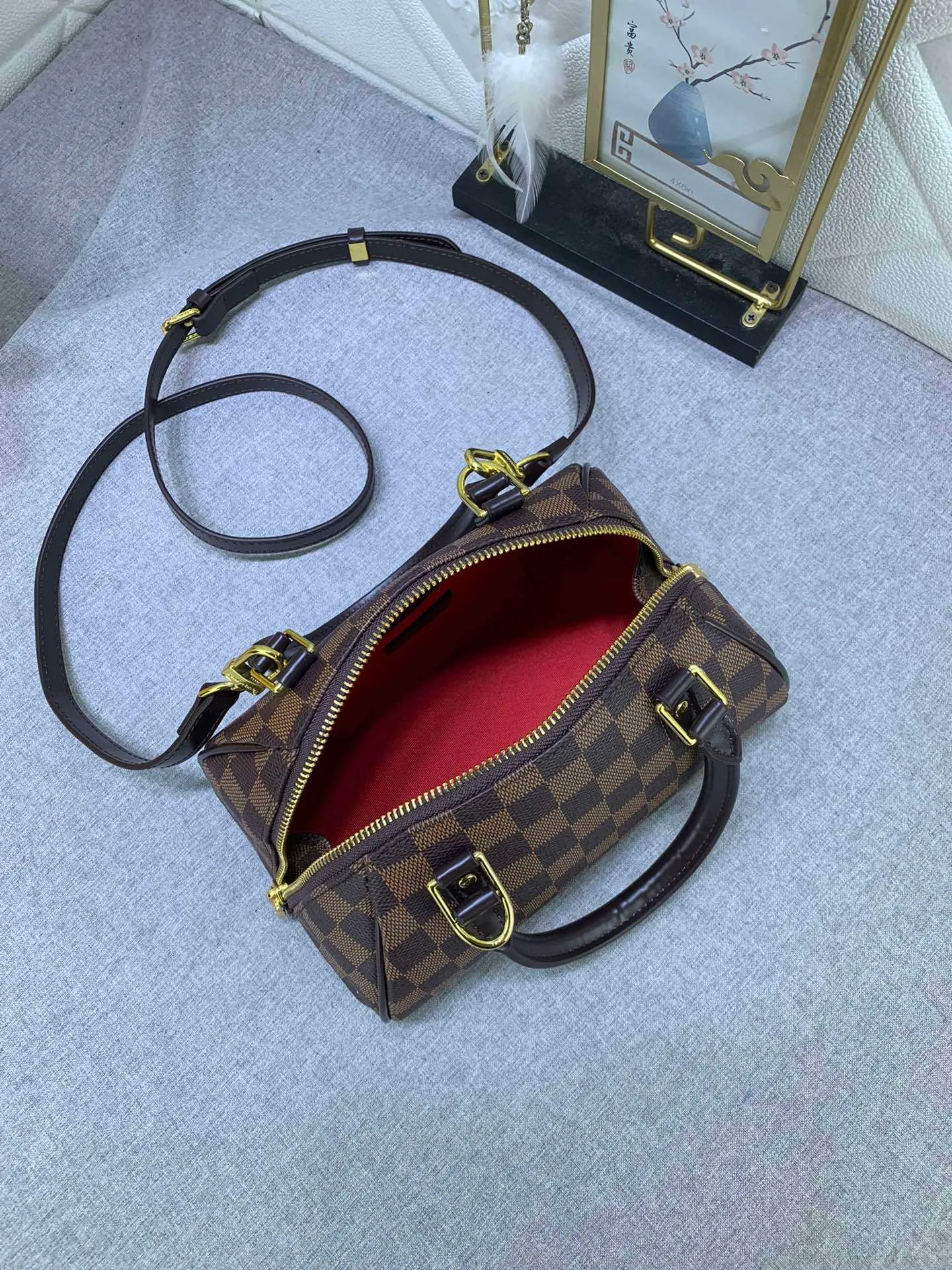 All Categories Official Website "Brand Women's Bags" Women's Bags 💙 LV 2024 New LV Crossbody Bag