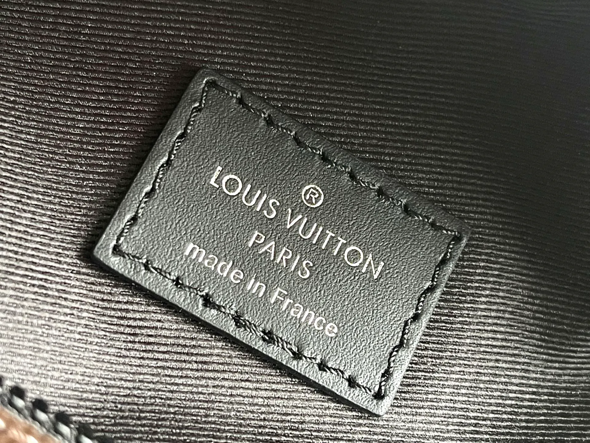 All categories 💚 Authentic bags 💚 LV 2026 new LV top replica clutch bag
