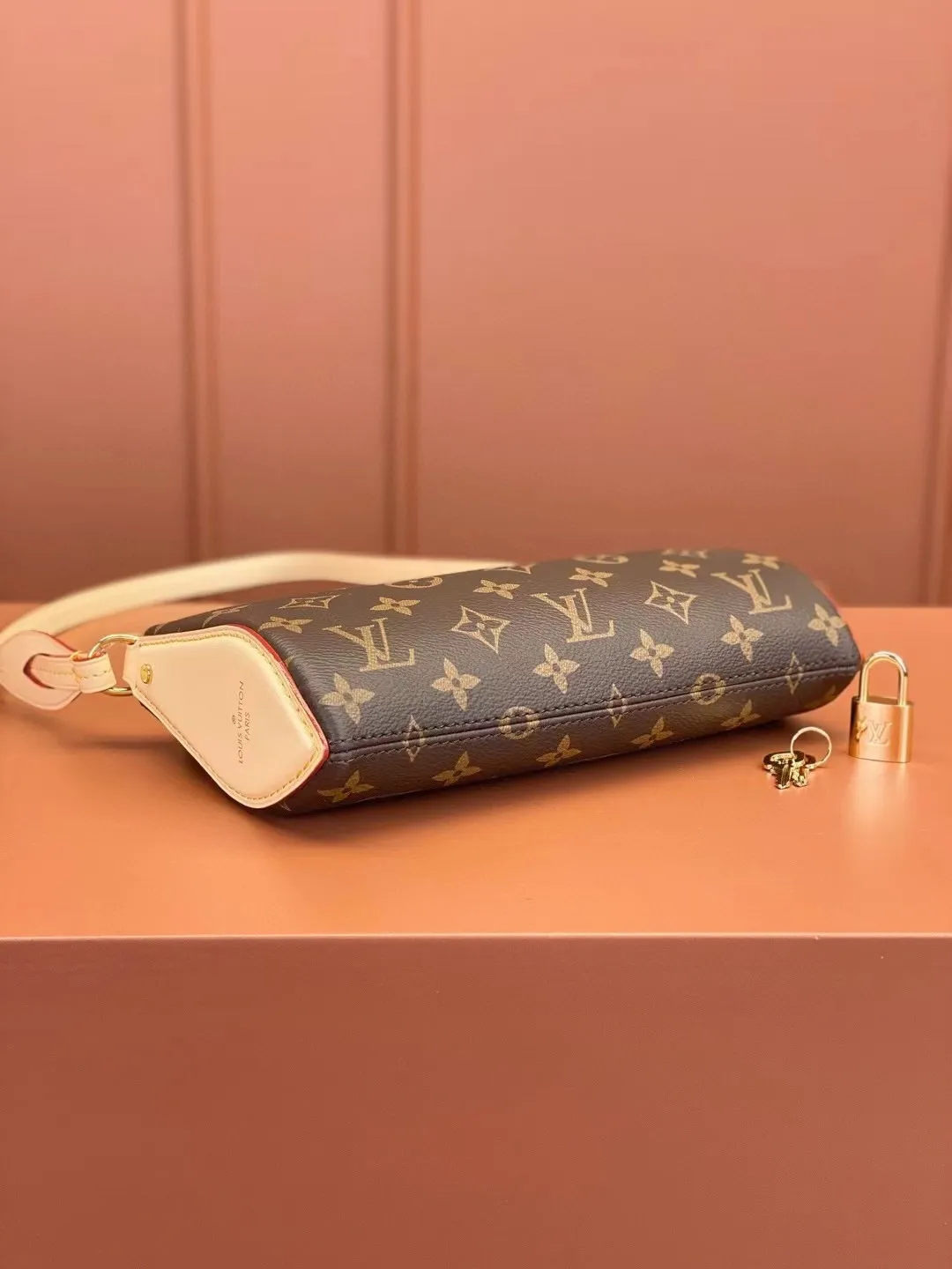 All Categories Official Website "Brand Women's Bags" Women's Bags 💙 LV 2024 Official Website New LV Crossbody Bags