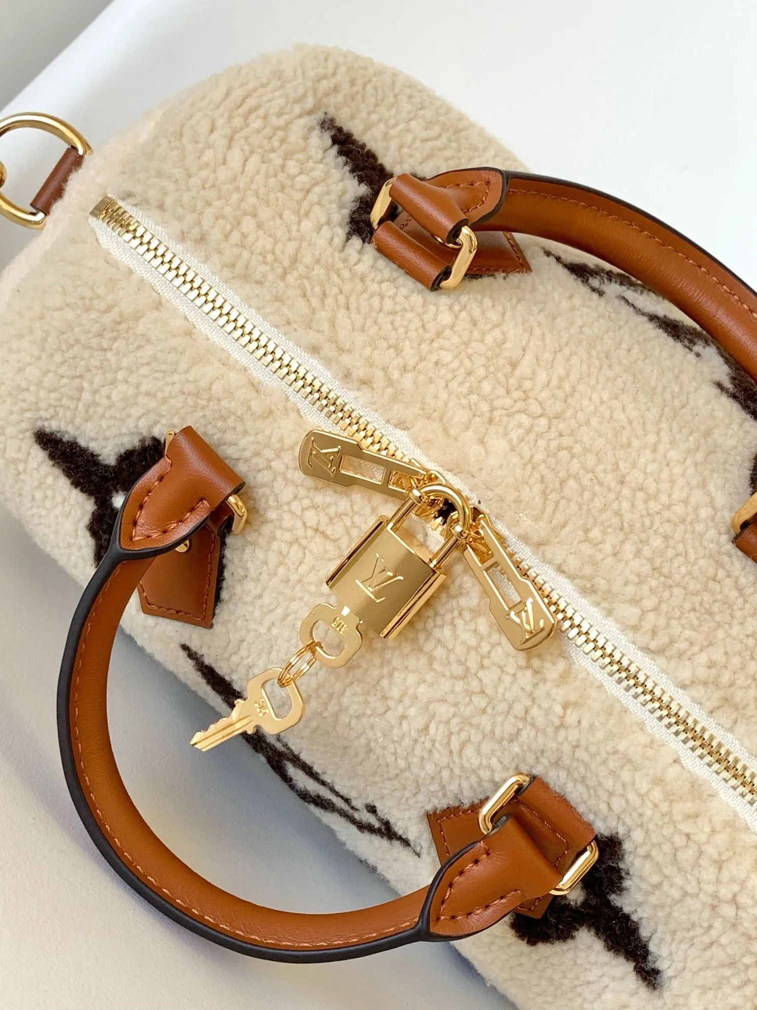 All Categories Official Website "Brand Women's Bags" Women's Bags 💙 LV 2025 New LV Crossbody Bag
