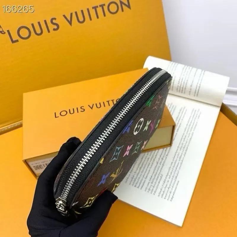 All Categories Official Website "Brand Women's Bags" Women's Bags 💙 LV 2026 New LV Cosmetic Bag
