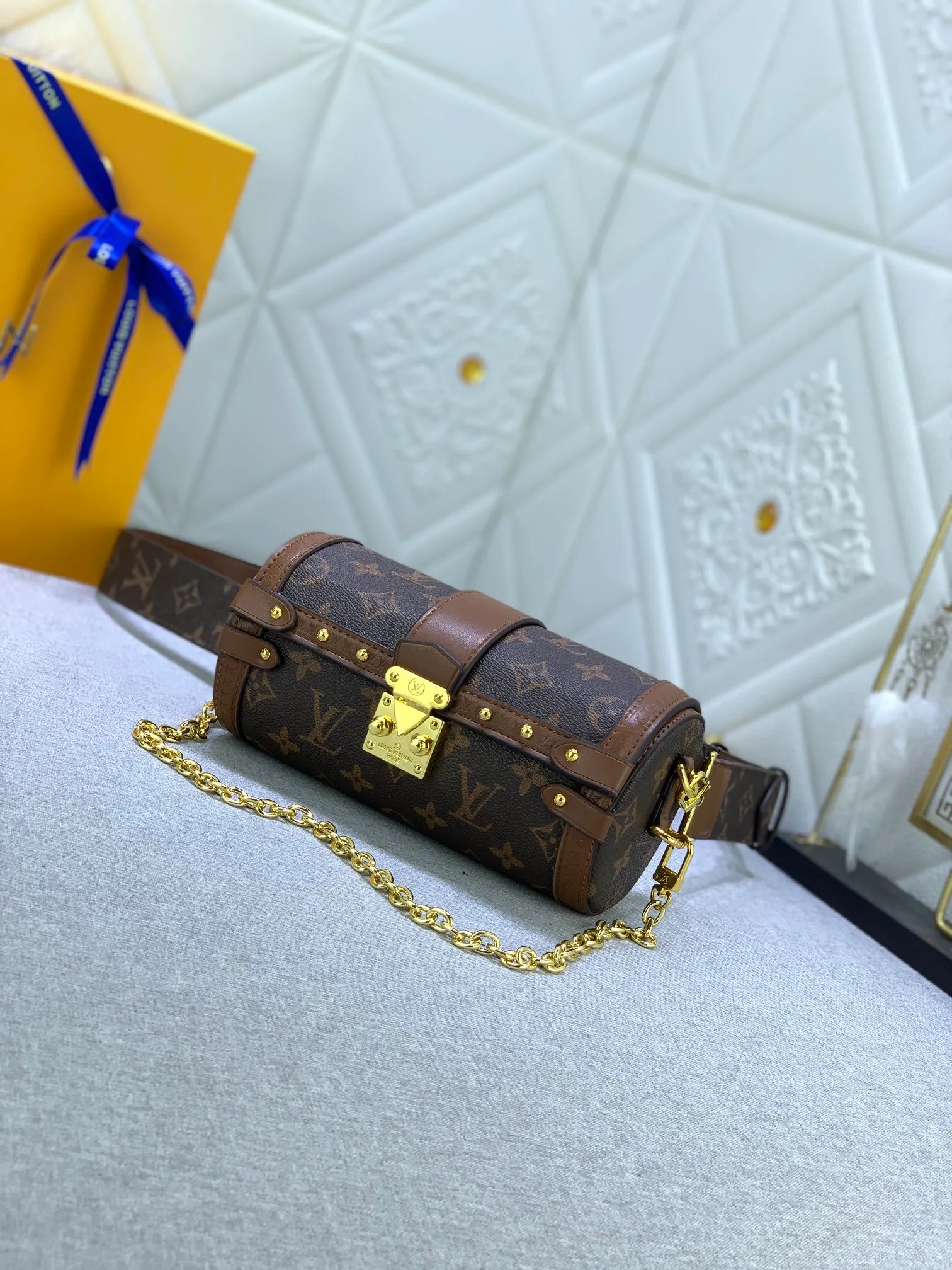 All categories Official website "Brand Women's Bags" Women's bags 💙 LV upgraded original barrel bag Papillon BB handbag prefall 2021 autumn and winter series new Papillon trunk toile monogram handbag chooses Monogra with Monogram print