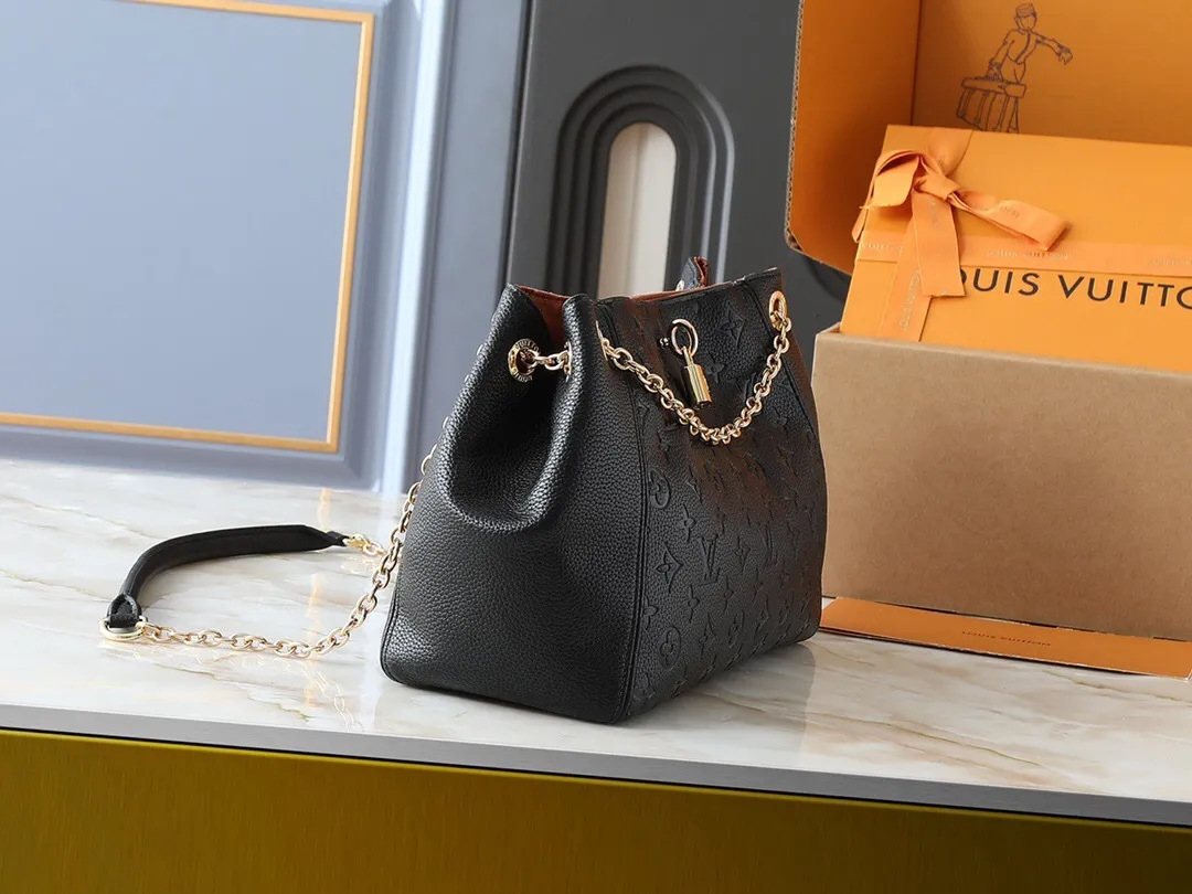 All Categories Official Website "Brand Women's Bags" Women's Bags 💙 LV 2025 New LV Crossbody Bag