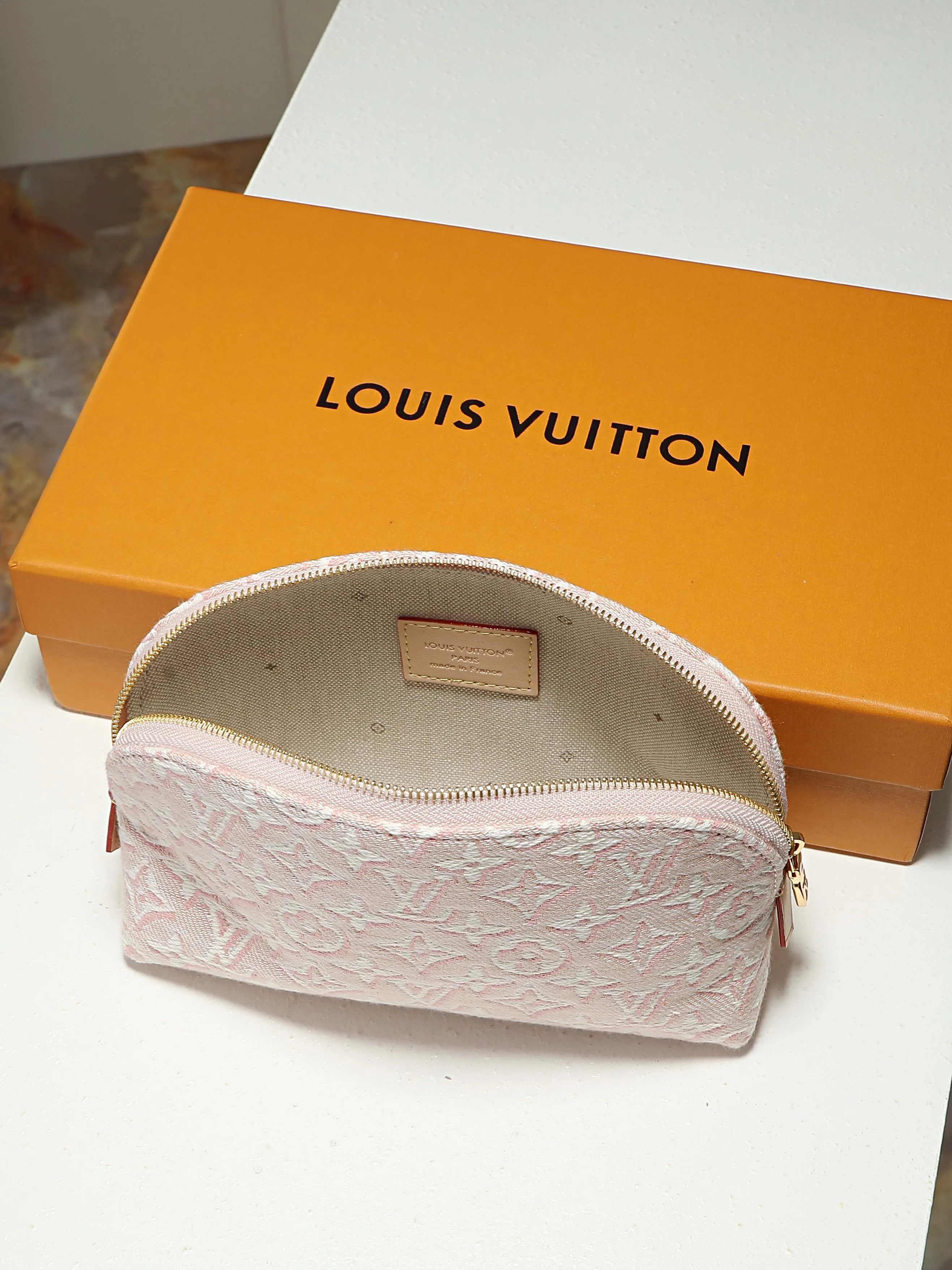 All Categories Official Website "Brand Women's Bags" Women's Bags 💙 LV 2026 New LV Cosmetic Bag