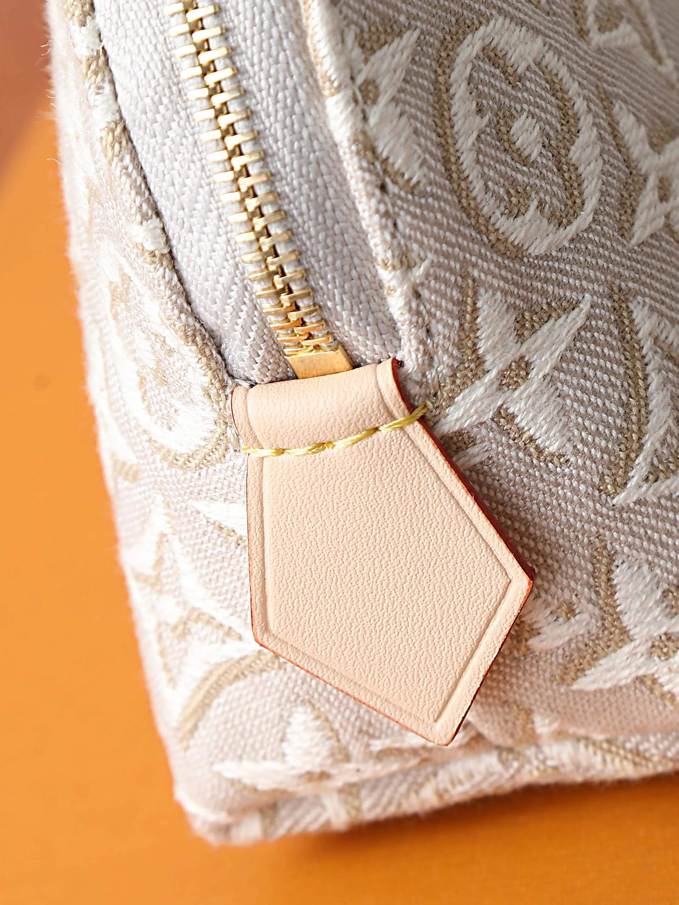 All Categories Official Website "Brand Women's Bags" Women's Bags 💙 LV 2026 New LV Cosmetic Bag