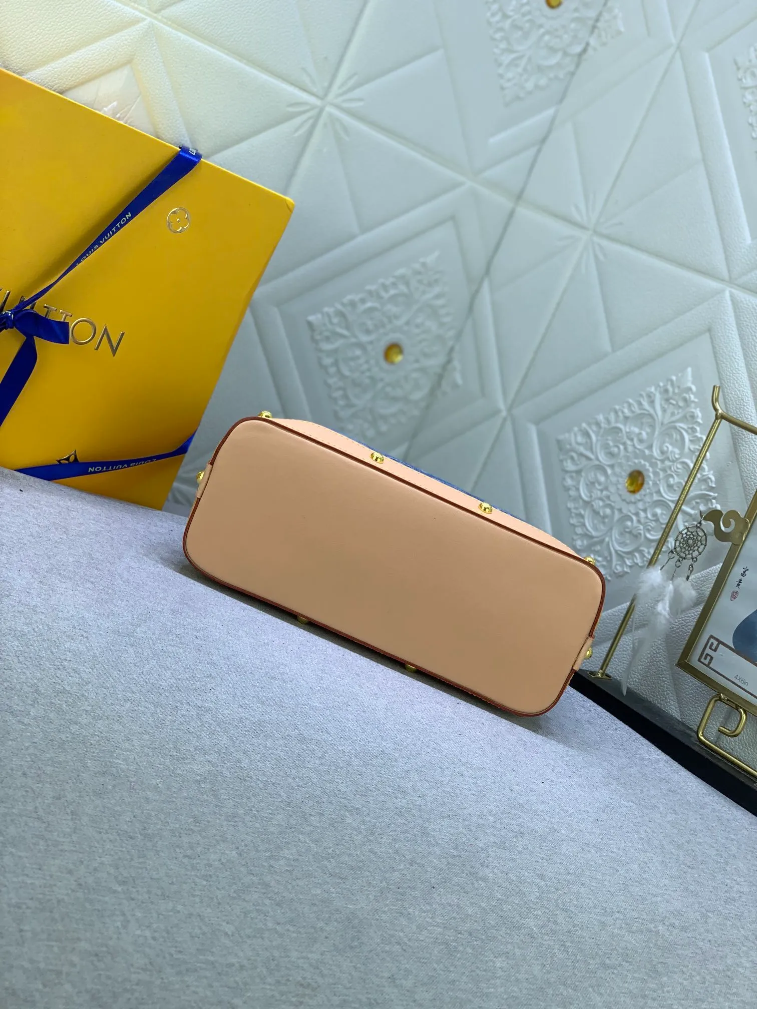 All Categories Official Website "Brand Women's Bags" Women's Bags 💙 LV 2024 New LV Cosmetic Bag