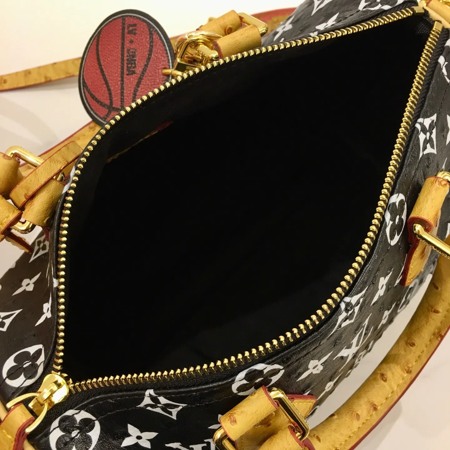 All Categories Official Website "Brand Women's Bags" Women's Bags 💙 LV 2025 New LV Crossbody Bag
