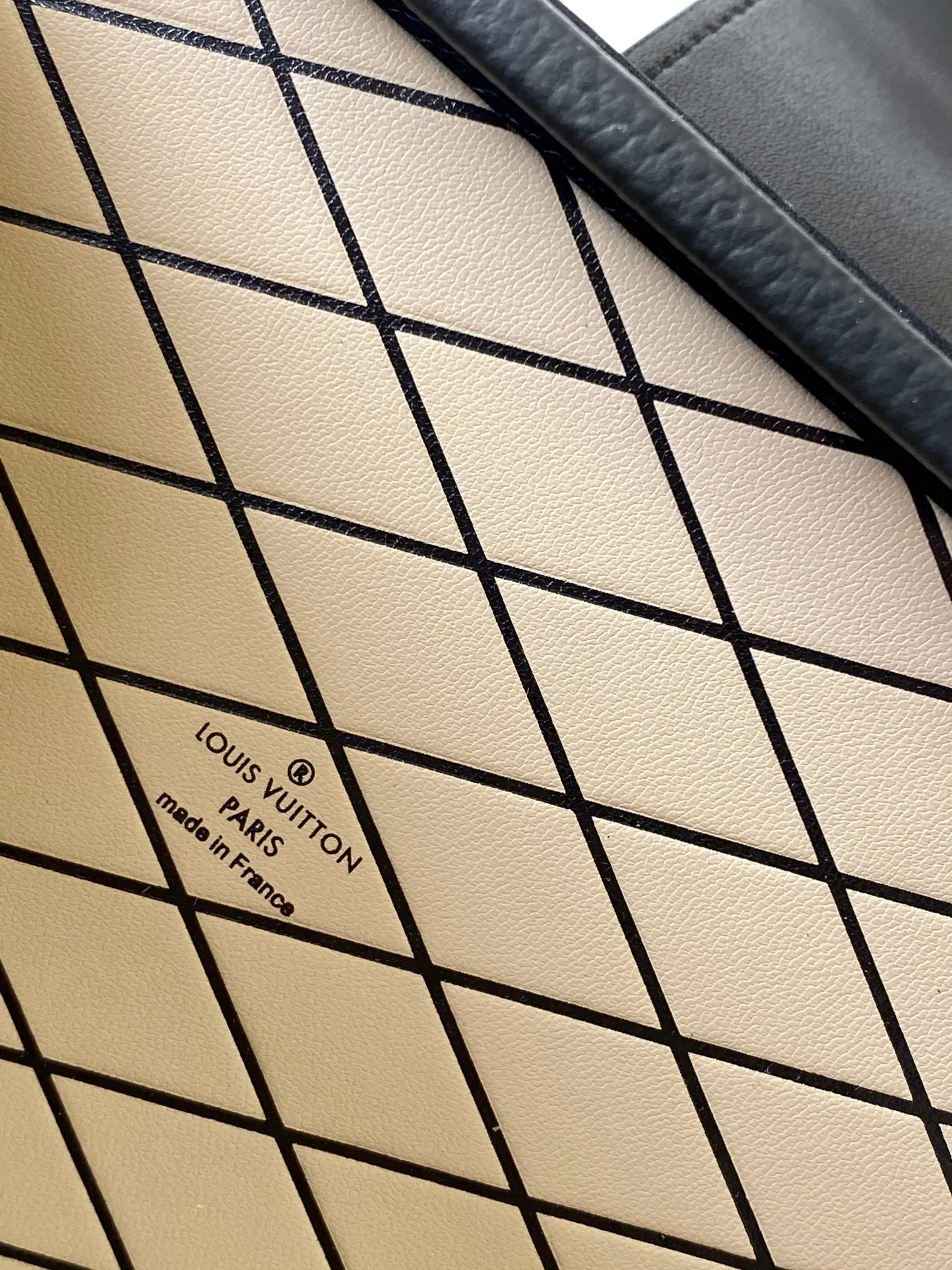 All Categories Official Website "Brand Women's Bags" Women's Bags 💙 LV 2026 New LV Crossbody Bag